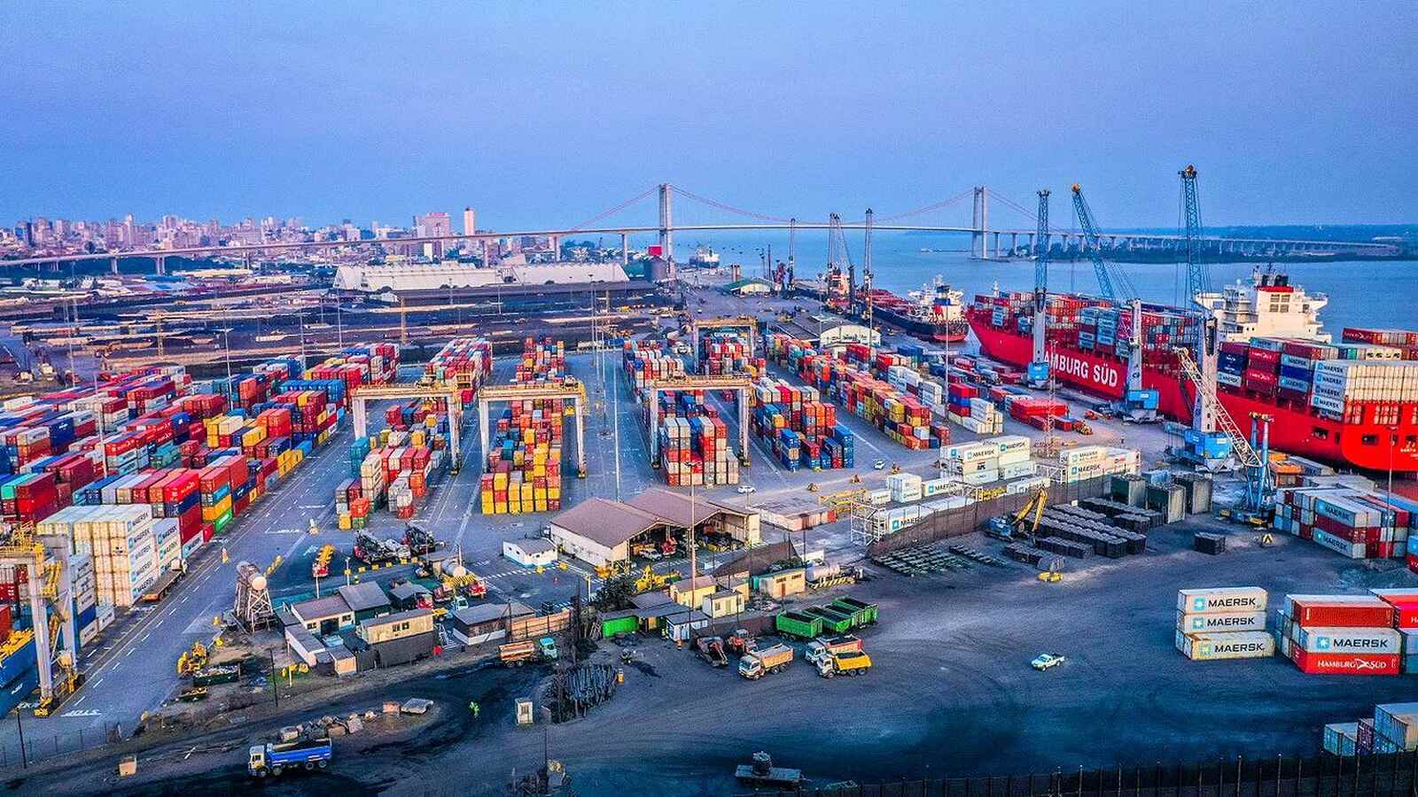 Porto de Maputo.jpg