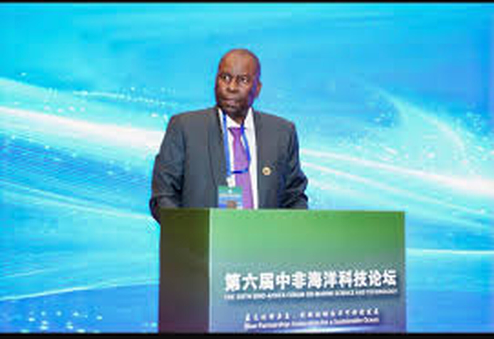Estevao Pale Forum Sino Africano.jpg